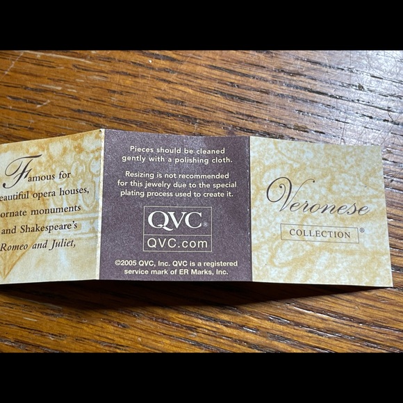 BRAND NEW in BOX Veronese Italian Gold Coin Bracelet - Picture 6 of 8